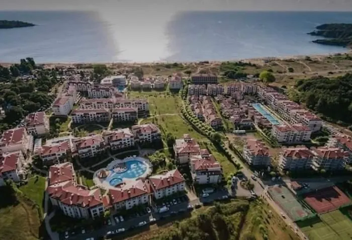Appartamento в намиращ се на прекрасният плаж каваци Sozopol